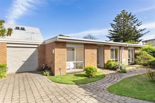 Point Lonsdale Apartment | Bay Bright