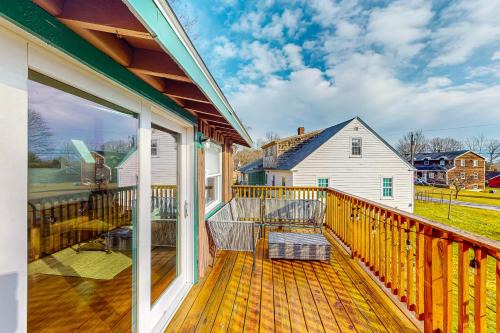 Boothbay Harbor House | Bay Cabin