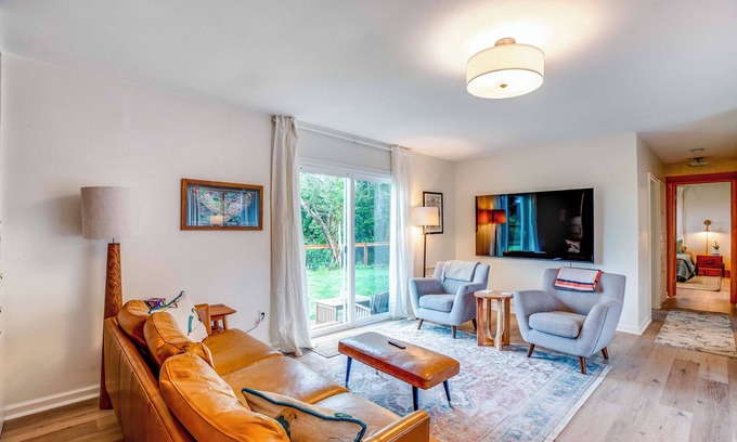 Bay City House | Bay City Retreat ~ 1/2 Mi to Local Beach!