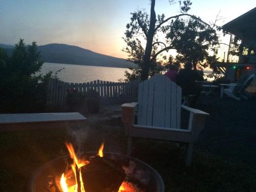 Adelma Beach House | Bay Cottage Getaway