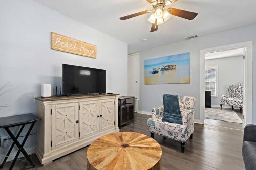 Chickasaw House | Bay Cottage!