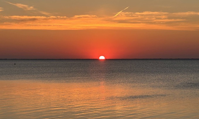 Waretown House | Bay Front Oasis, Magnificent Views, Kayaking/Fishing/Clamming, Swans/Birds