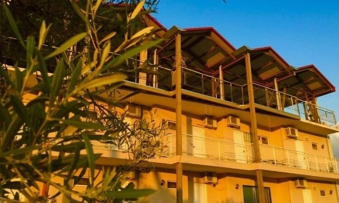 Karavomilos Apartment | Bay Holiday Hotel & Spa