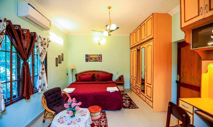 Heritage Town House | Bay Homes 2BHK WT Bathtub Near Rock Beach