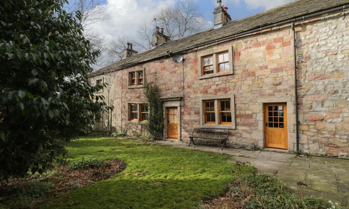 Skipton House | Bay Horse Farm