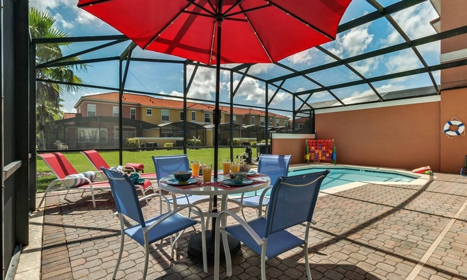 Sunset Lakes House | Bay Lilly Family Villa Close to Parks sleeps 8