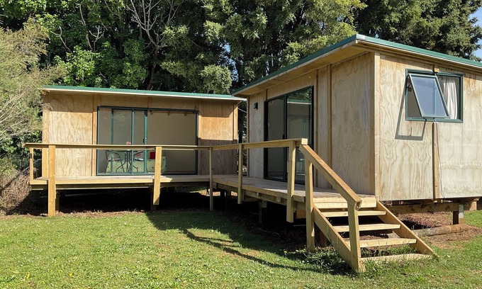 Ohaeawai Cabin | Bay Of Islands. Private Farm cabins with farm views. Family, dog, boat friendly