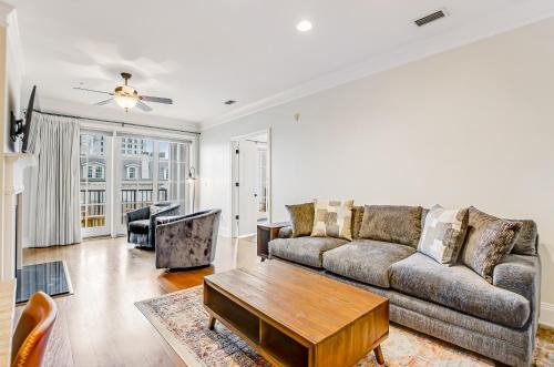 Historic District - North Apartment | Bay Street Loft at Ellis Square