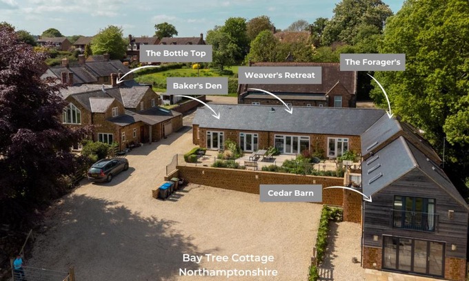 Farthingstone House | Bay Tree Cottage Accommodation