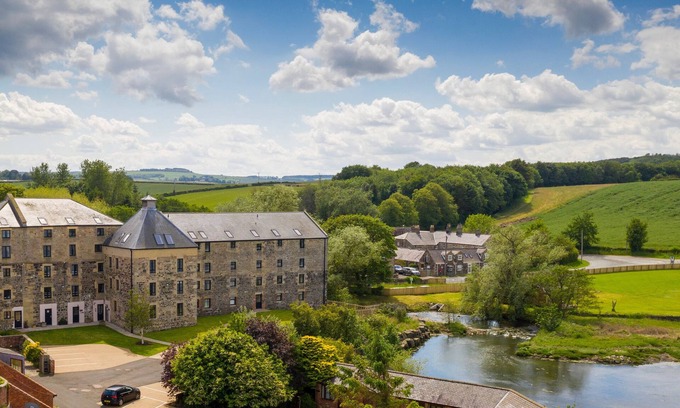Waren Mill Apartment | BAY VIEW, luxury holiday cottage, with a garden in Bamburgh