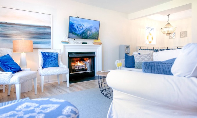 Shady Side House | Bay views with kayaks, bikes, fire pit, crabbing and more