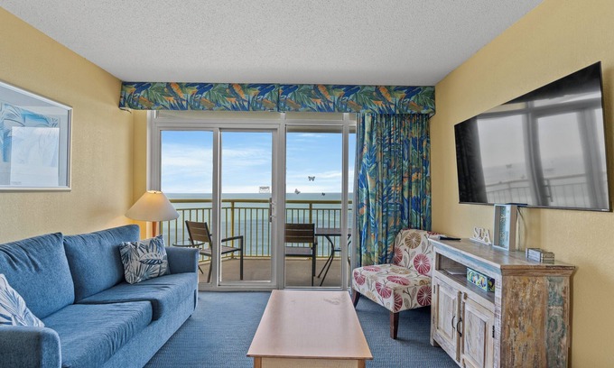 Crescent Beach Condo | Bay Watch 1902-2BR/2BA Oceanfront Condo in North Myrtle Beach