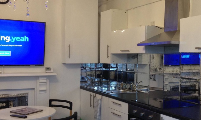 Butetown Apartment | Bayapart Small One Bedroom Apartment