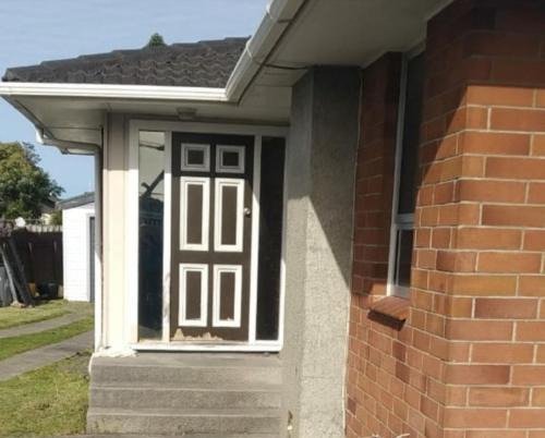 Mount Maunganui House | Bayfair Backpack House