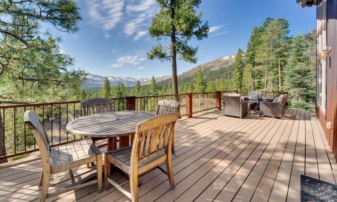 Bayfield House | Bayfield Cabin with Hot Tub and Striking Mountain View