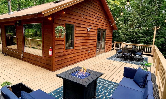 Bayfield Cottage | Bayfield Fruit Loop Retreat -2 Cottages
