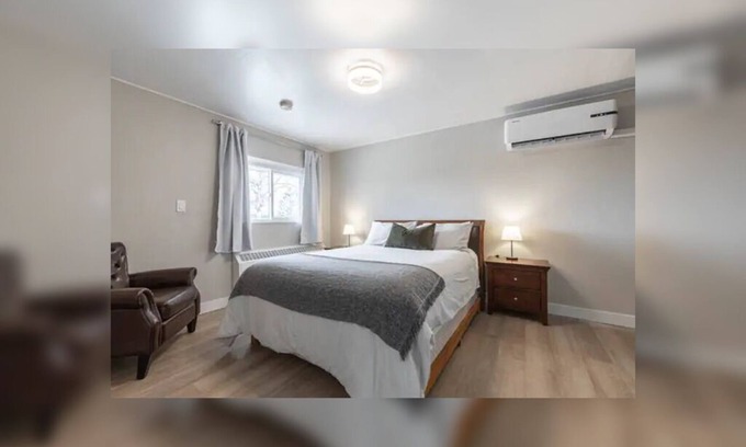 Bluewater Apartment | Bayfield Retreat 2 Pool HotTub Near Grand Bend & Lake Huron Pet Friendly