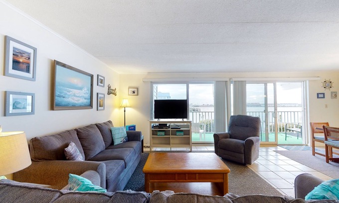 Midtown Ocean City Condo | Bayfront Condo with Great Views, Wrap-Around Deck, WiFi, W/D & Shared Pool