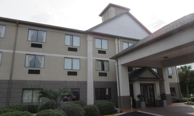 Columbia Hotel | Baymont by Wyndham Columbia Fort Jackson