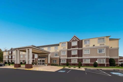 Elizabeth City Hotel | Baymont by Wyndham Elizabeth City