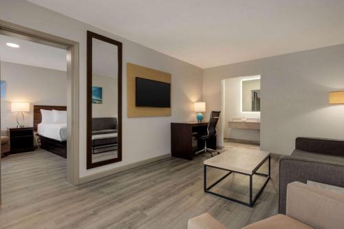 Emporia Hotel | Baymont by Wyndham Emporia VA