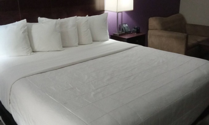 Dupont Hotel | Baymont by Wyndham Henderson-Northeast Denver