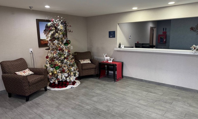 Iowa Hotel | Baymont by Wyndham Iowa Lake Charles