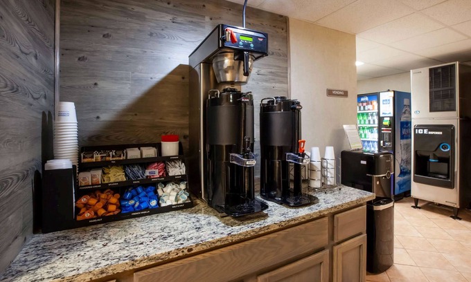 Mackinaw City Hotel | Baymont by Wyndham Mackinaw City