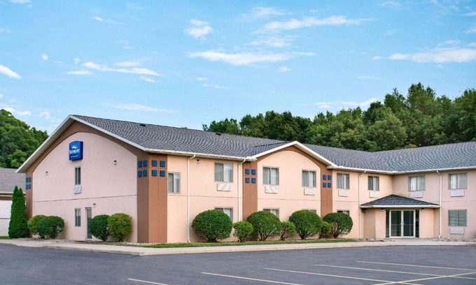 Swanton Hotel | Baymont by Wyndham Swanton