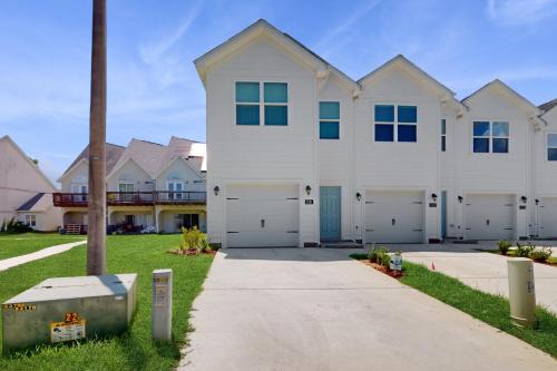 Navarre House | Bayside Breeze