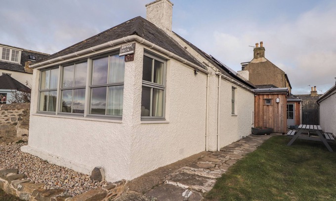 Findhorn Cottage | BAYSIDE COTTAGE, family friendly, country holiday cottage in Findhorn