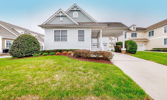 The Commons House | Bayside Resort - 36453 Wild Rose Cir