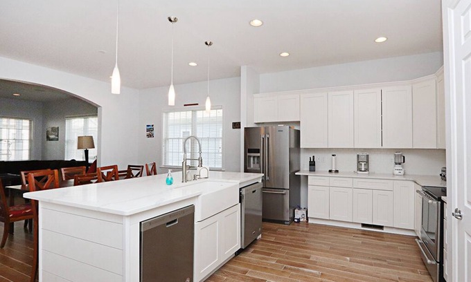 Sun Ridge House | Bayside Resort house w/tennis court, pool, private gas grill, and fireplace
