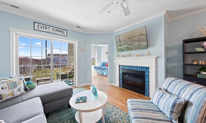 Sun Ridge Condo | Bayside Resort - Steps to Sunridge pool! Newly Updated Condo!