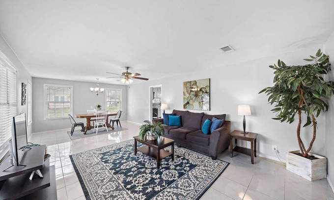Baytown House | Baytown Retreat: 3-Bed Oasis w/Outdoor Spaces!