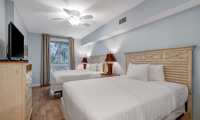 Villa Lago Condo | Baytowne Wharf Studio Retreat - Your Cozy Getaway for Four in Sandestin at Sandestin Golf and Beach Resort!