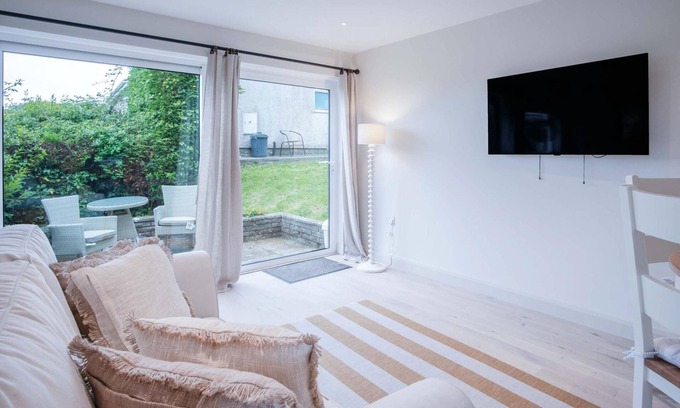 Oxwich Ski Chalet | Bayview 3 - 2 Bedroom Chalet - Bayview Oxwich