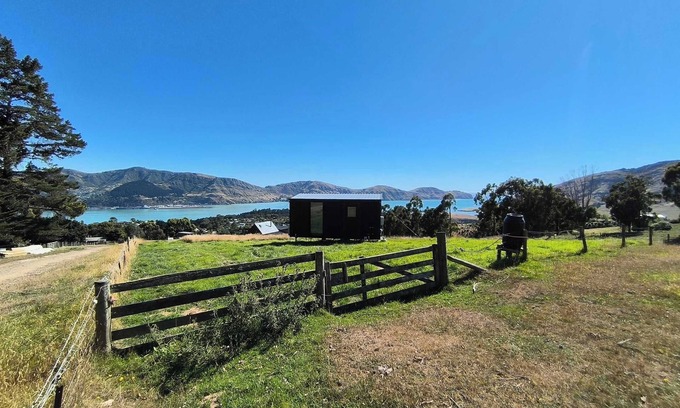 Diamond Harbour House | Bayview Paradise by Tiny Away