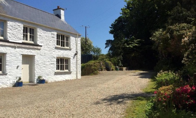 Crymych House | Bayvil - Nevern