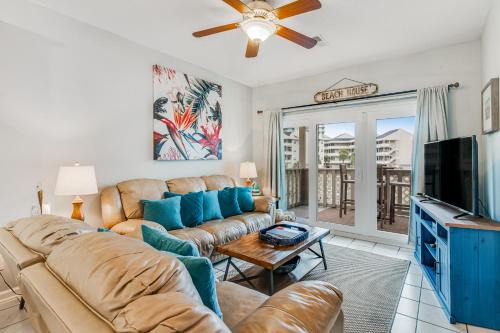 Pensacola Beach Apartment | Baywatch F2