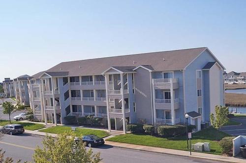 Heron Harbour Isle Apartment | Baywatch III 302A condo