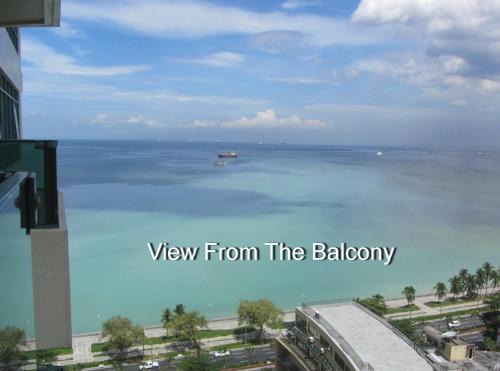 Ermita Night District Apartment | Baywatch Tower