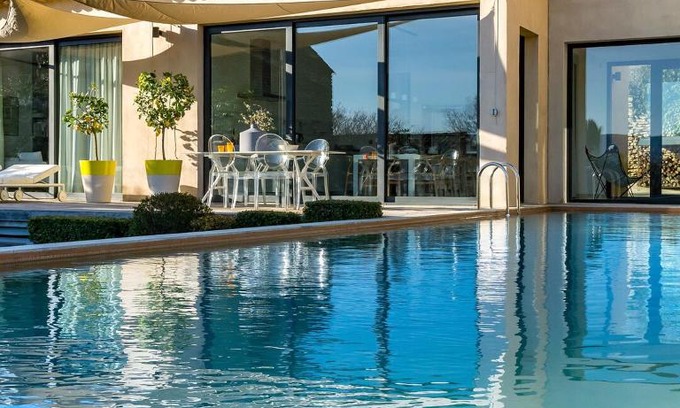 Cabrieres-d'Avignon Bed & Breakfast | BB 12 LUBERON chambres d'hôtes contemporaines