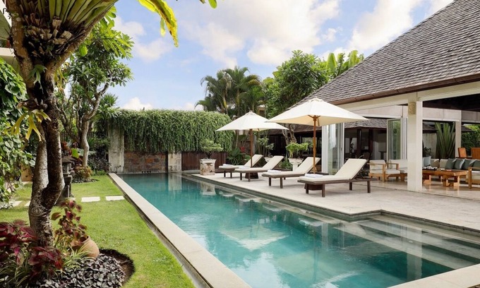 Batubelig Villa | BB5001 - 5 Bedroom Villa in Batu Belig