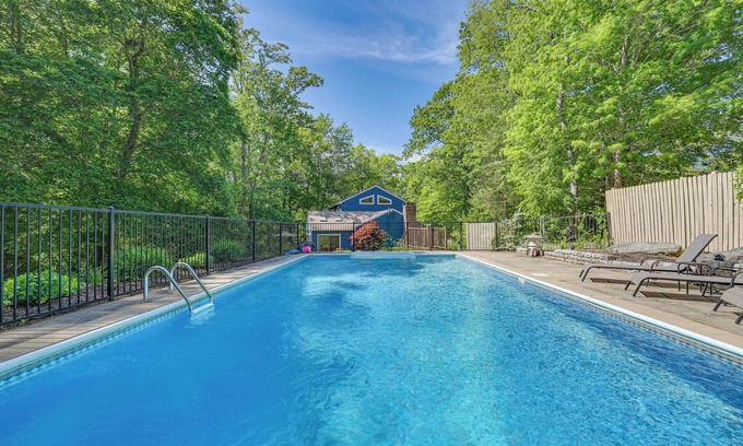 Killingworth House | BBQ Ready: Quiet Connecticut Retreat w/Fire Pit
