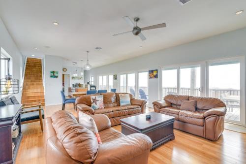 Freeport House | BBQs and Decks Oceanfront Surfside Beach Home
