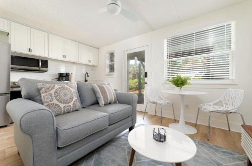 Jacksonville Beach Apartment | Be A Nomad - Beachside Apartments