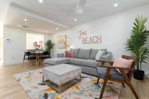 Jacksonville Beach Apartment | Be A Nomad Lovely 2br 1blk from the Ocean