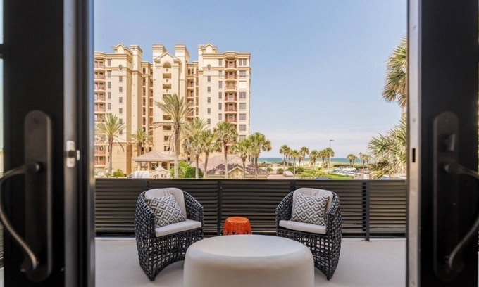 Jacksonville Beach House | Be A Nomad – Oceanview Luxe, 5BR Retreat