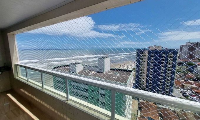 Real Apartment | Beachfront apartment with gourmet balcony